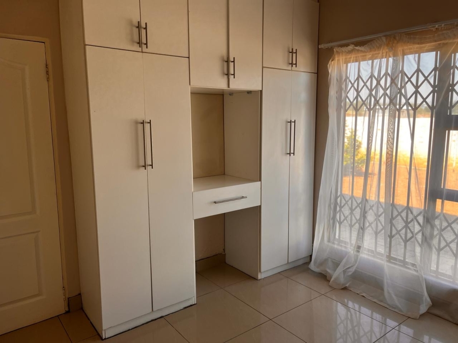 3 Bedroom Property for Sale in Kimdustria Northern Cape